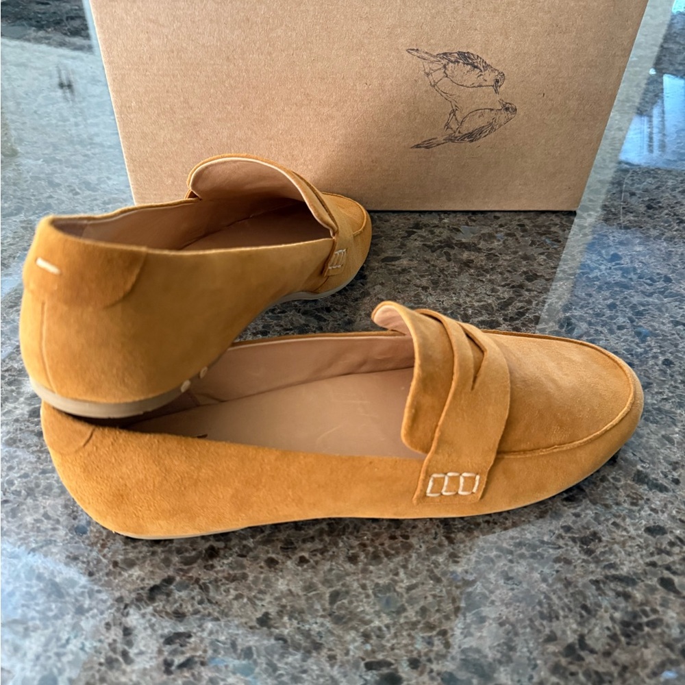NWT~ Beek Moorhen Penny Loafers in Caramel - Picture 2 of 6